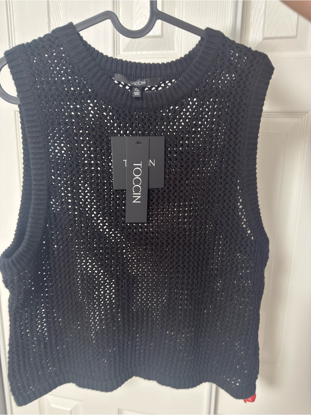 TOCCIN Black Sleeveless Knit Tank Top